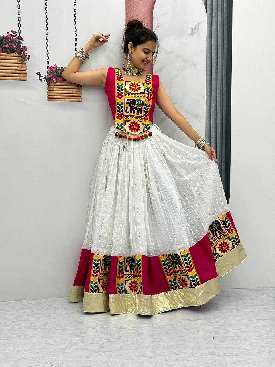 YNF PURE COTTON KESH120 150 LEHENGAS WHOLESALE TRADITIONAL NAVRATRI CHANIYA CHOLI LEHENGAS MANUFACTURER