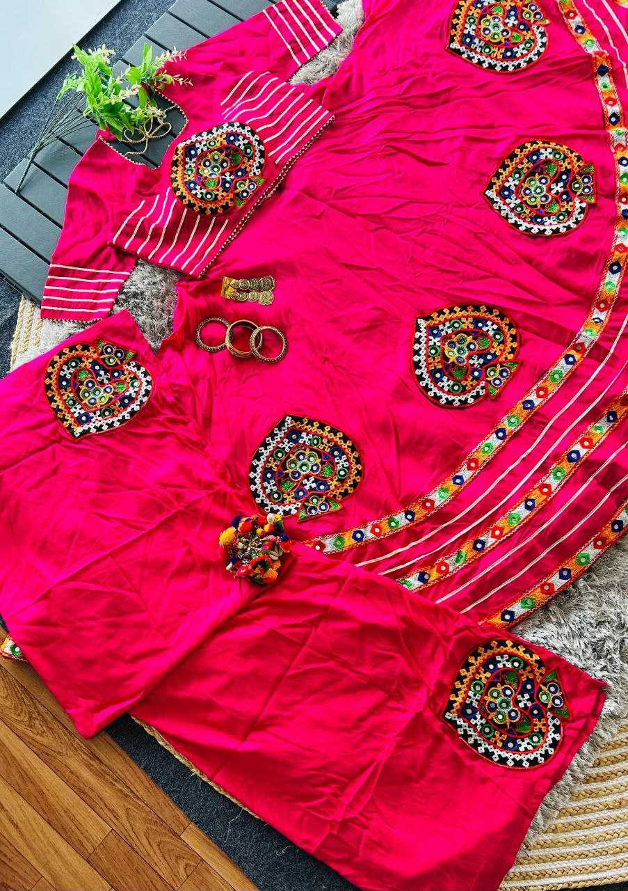 YNF HEAVY RAYON RIN202 566A LEHENGAS WHOLESALE TRADITIONAL CHANIYA CHOLI LEHENGAS MANUFACTURER