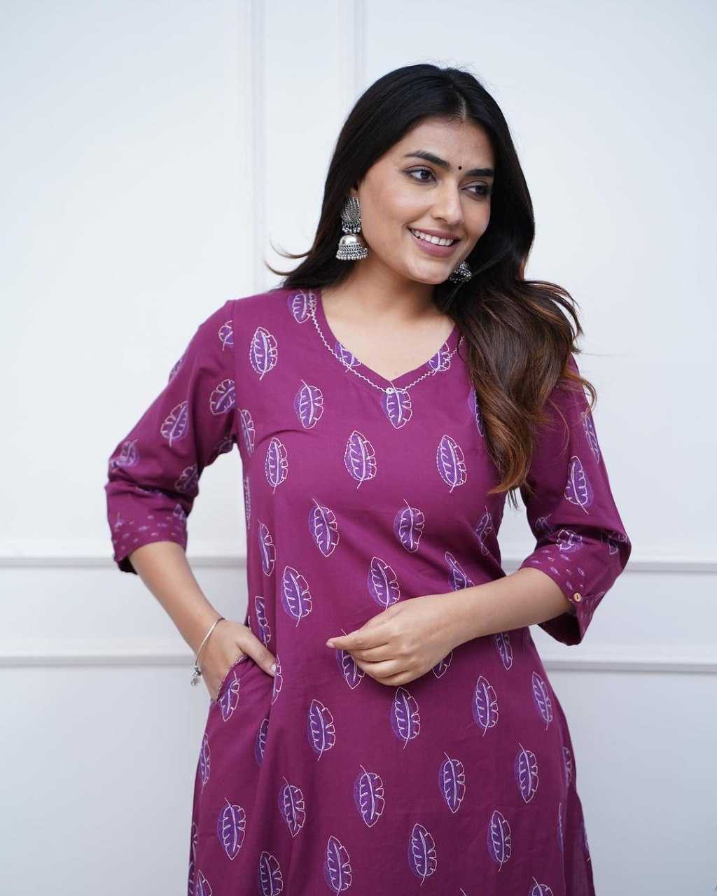 YNF MUSLIN KESH164 G64 KURTIS WHOLESALE LONG PRINTED KURTI WITH BOTTOM V-NECK LONG KURTIS MANUFACTURER