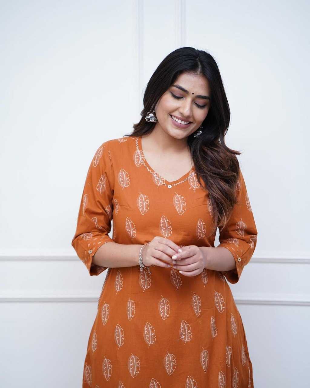 YNF MUSLIN KESH164 G64 KURTIS WHOLESALE LONG PRINTED KURTI WITH BOTTOM V-NECK LONG KURTIS MANUFACTURER