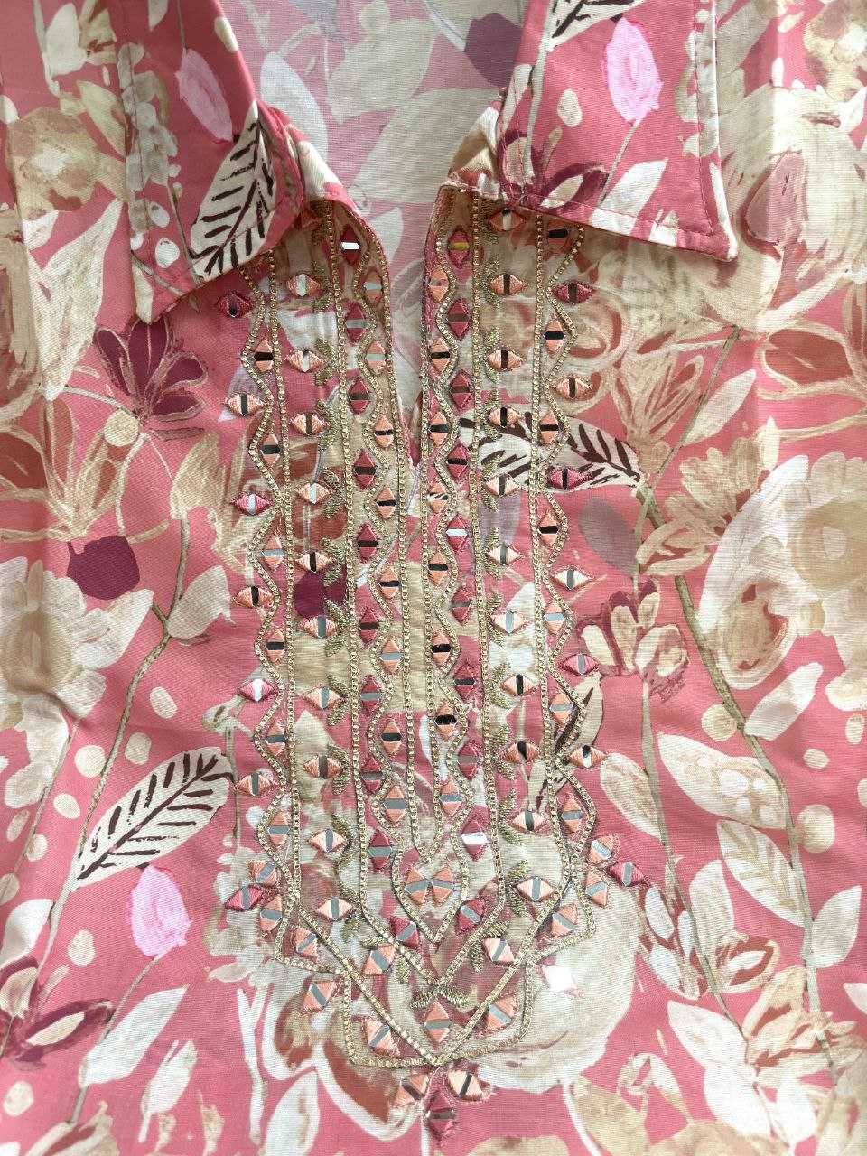 YNF MUSLIN KESH209  8889_7 KURTIS WHOLESALE COLLAR NECK KURTI WITH PANT MIRROR WORK KURTI MANUFACTURER