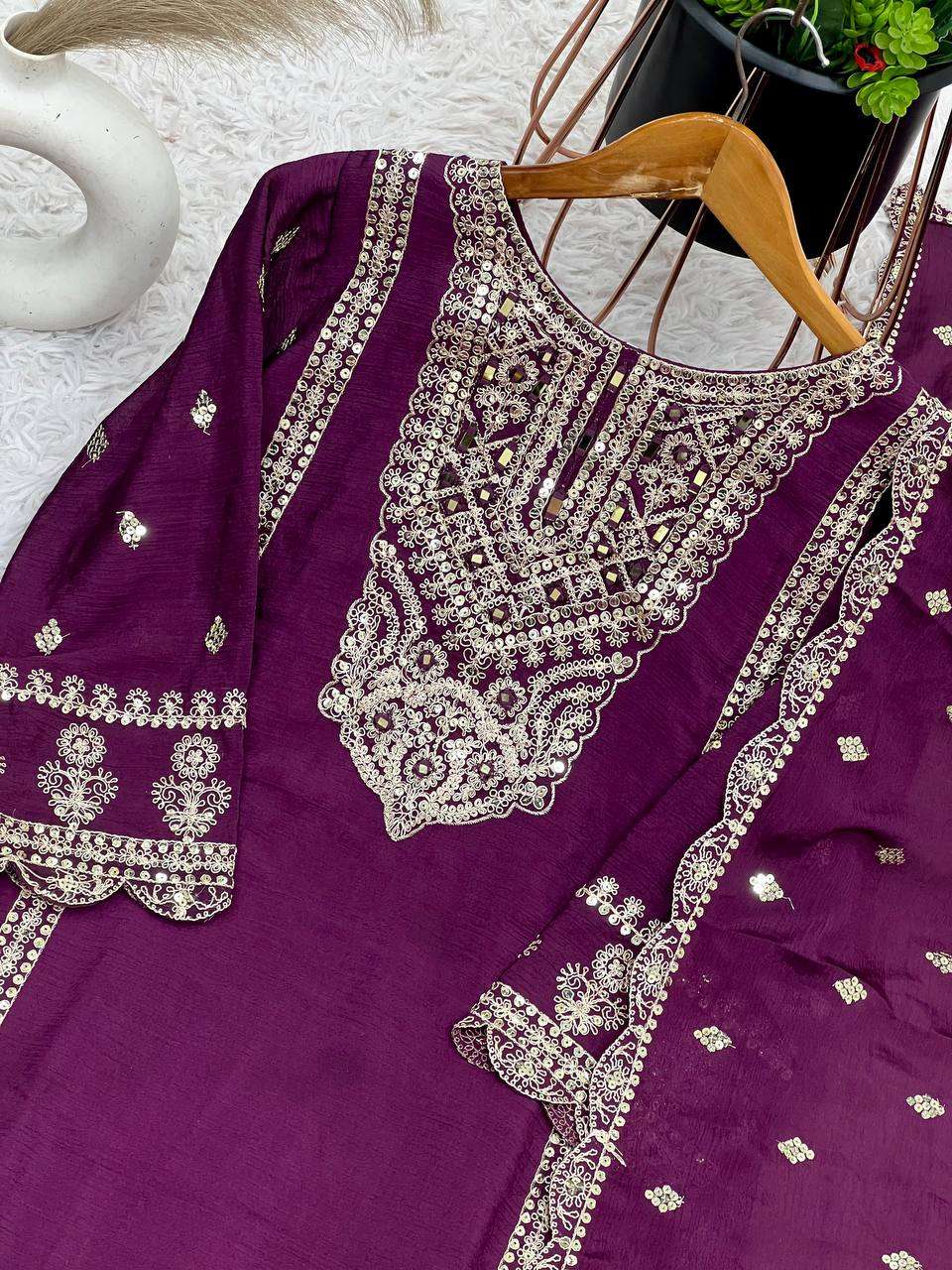 YNF KESH128 5001 SUITS & DRESSES WHOLESALE EMBROIDERY PARTY WEAR LADIES ZARI SUITS MANUFACTURER