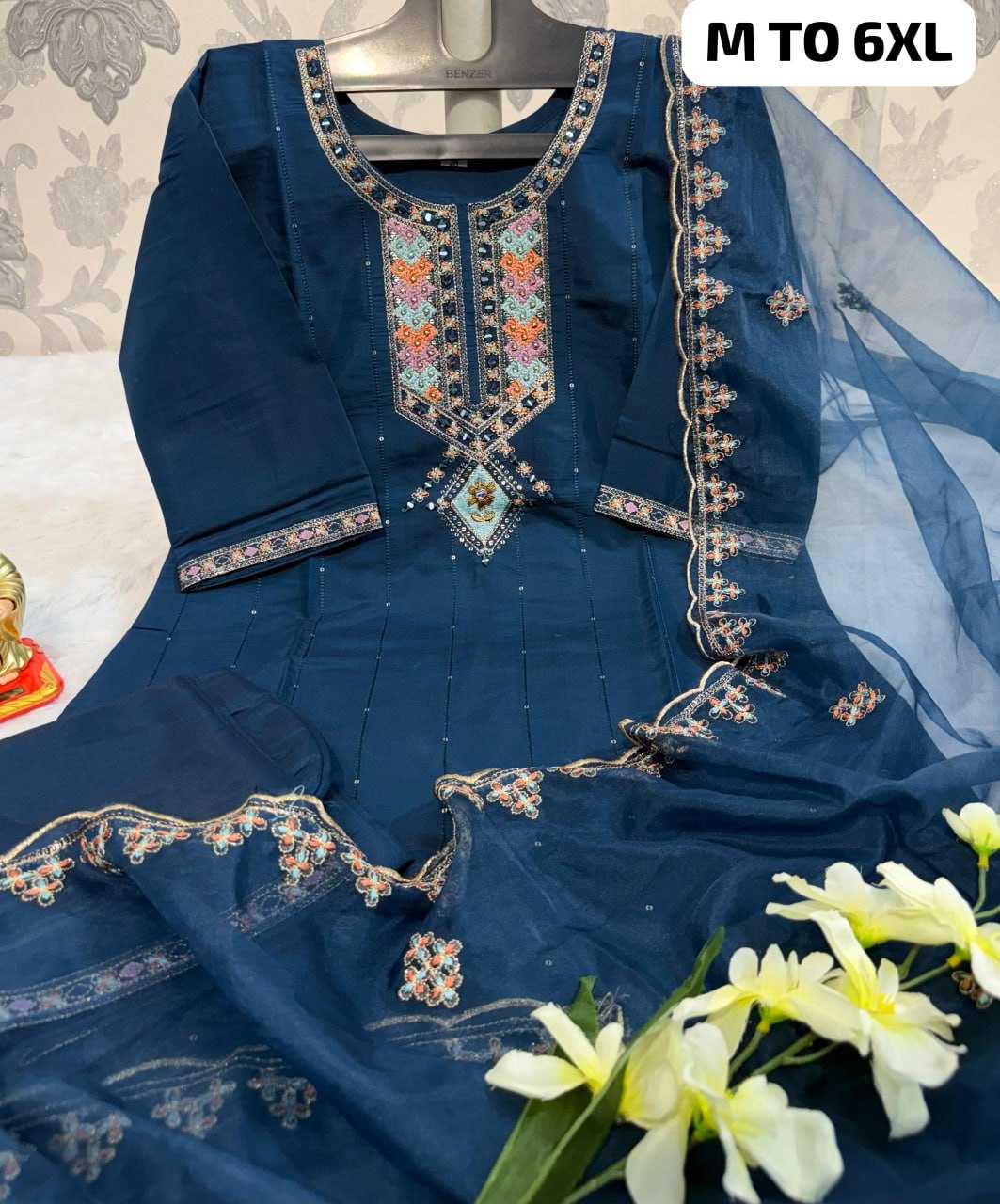 YNF MUSLIN KESH256 RNF02 3XL TO 6XL SUITS & DRESSES WHOLESALE EMBROIDERY PARTY WEAR LADIES SUITS MANUFACTURE