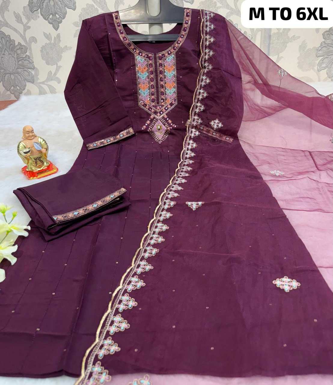 YNF MUSLIN KESH256 RNF02 3XL TO 6XL SUITS & DRESSES WHOLESALE EMBROIDERY PARTY WEAR LADIES SUITS MANUFACTURE