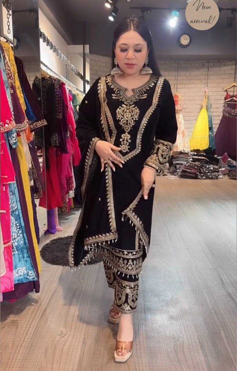 YNF VELVET KESH141 1072 SUITS & DRESSES WHOLESALE PARTY WEAR PAKISTANI EMBROIDERY VELVET EID COLLECTIONS SUITS MANUFACTURE