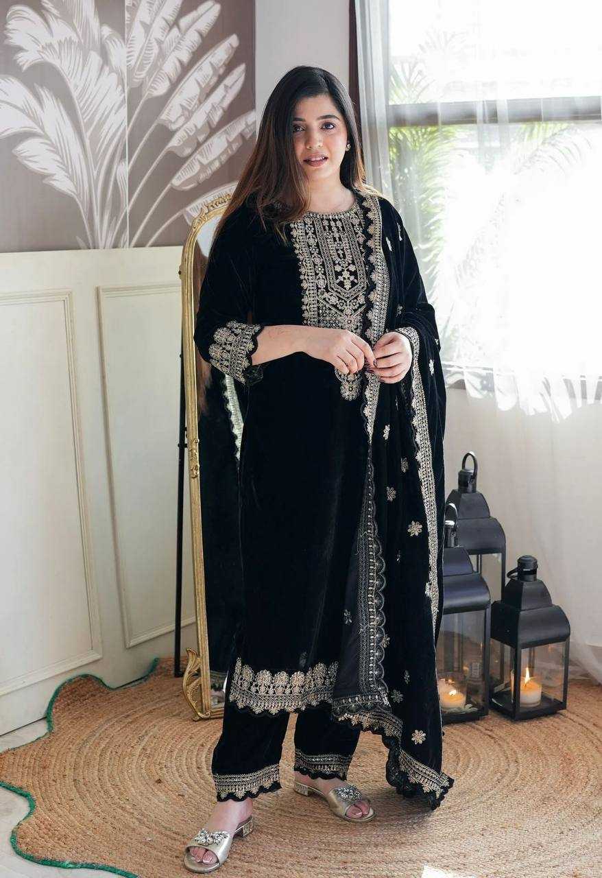 YNF VELVET KESH147 231 SUITS & DRESSES WHOLESALE EMBROPIDERY VELVET PARTY WEAR BLACK SUITS MANUFACTURE