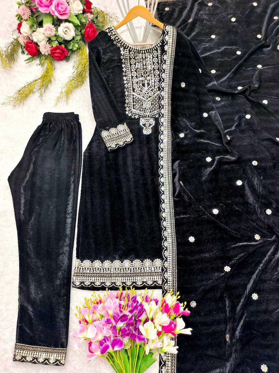 YNF VELVET KESH156 101 SUITS & DRESSES WHOLESALE EMBROPIDERY VELVET LONG KURTI BLACK SUITS MANUFACTURE