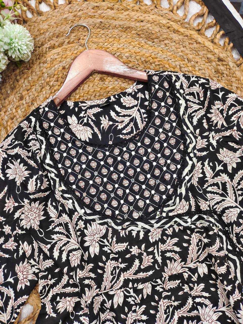 YNF COTTON KESH211 LDY01 SUIT WHOLESALE EMBROIDERY ZARI WORK COTTON SUIT MANUFACTURER