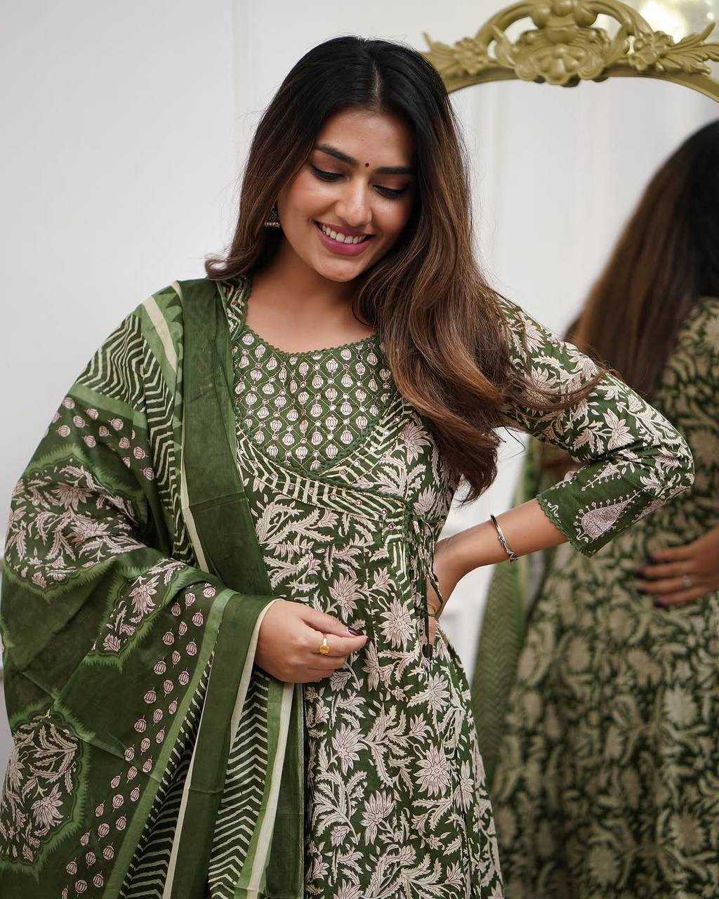 YNF COTTON KESH211 LDY01 SUIT WHOLESALE EMBROIDERY ZARI WORK COTTON SUIT MANUFACTURER