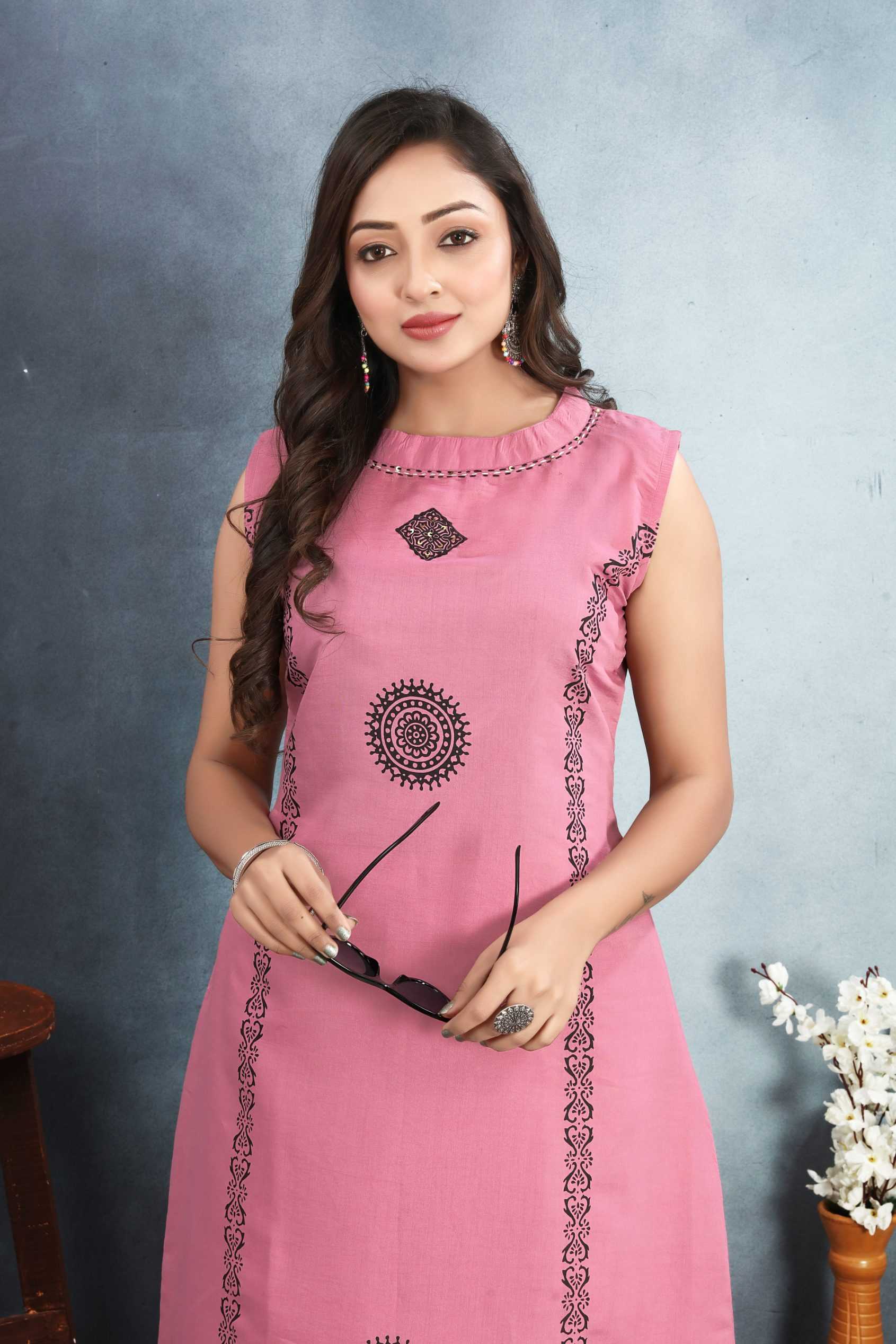 Ynf Heavy Roman Silk RIN153 8010 Kurti Wholesale Festive Kurtis Round Neck Kurtis Block Print Kurtis Manufacturer