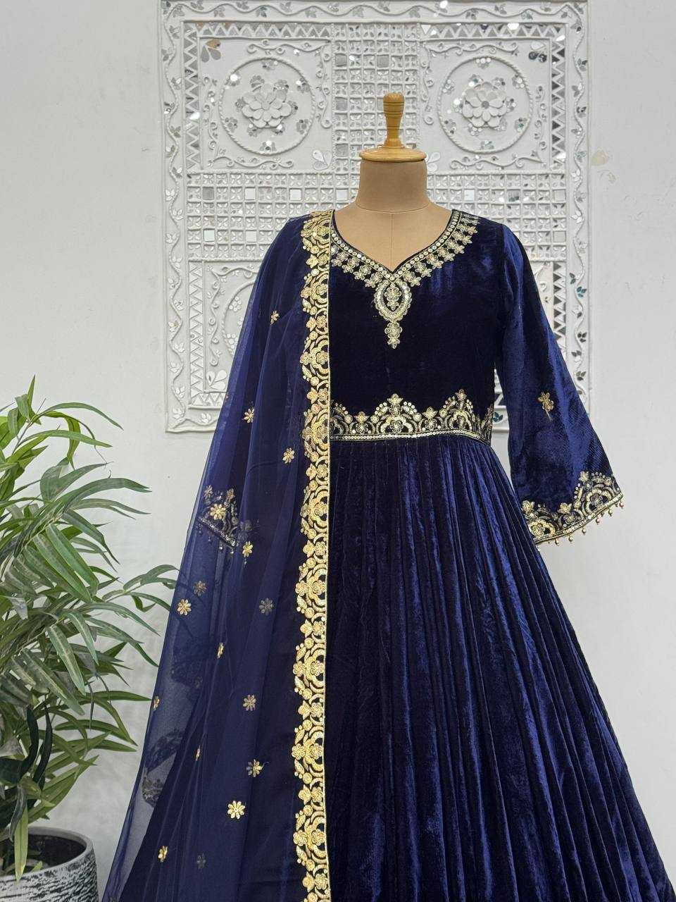 YNF PURE VISCOSE KESH157 1683 GOWNS WHOLESALE EMBROIDERY SEQUINS VELVET GOWNS MANUFACTURER