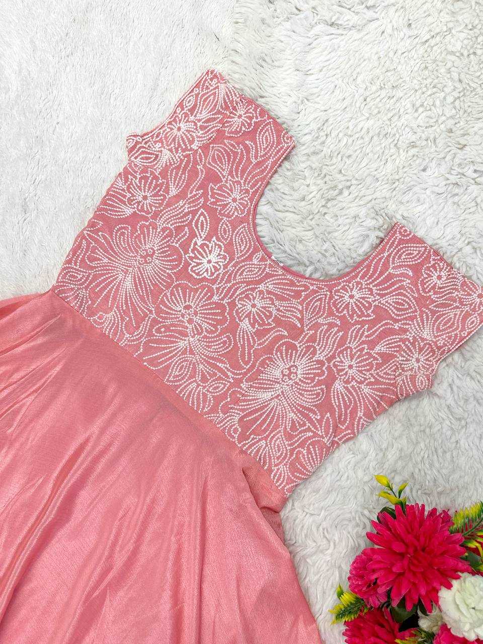 YNF SOFT CHINON KESH367  K156 GOWNS WHOLESALE EMBROIDERY SILK SLEEVELESS GOWNS MANUFACTURER