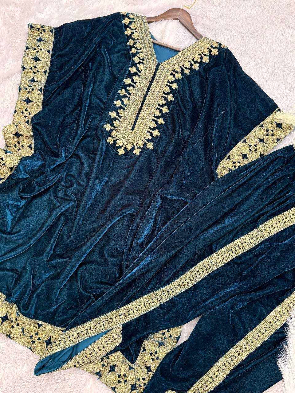 YNF VELVET KESH228 576 SUIT WHOLESALE EMBROIDERED VELVET LADIES SUIT MANUFACTURER