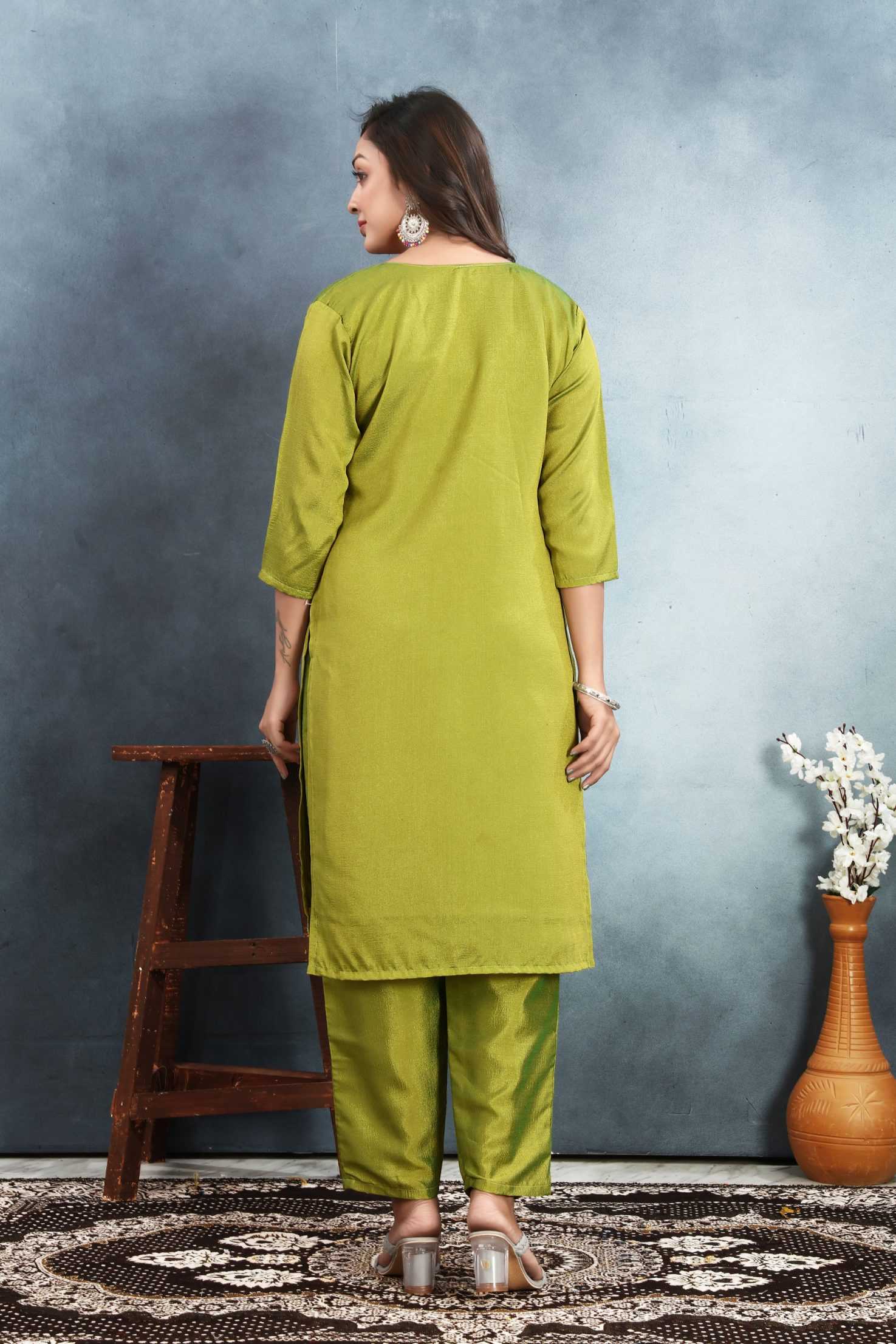 Ynf Vichitra Silk RIN153 8006 Kurti Wholesale Ethnic Kurtis Tunic Kurti Round Neck Kurtis Manufacturer