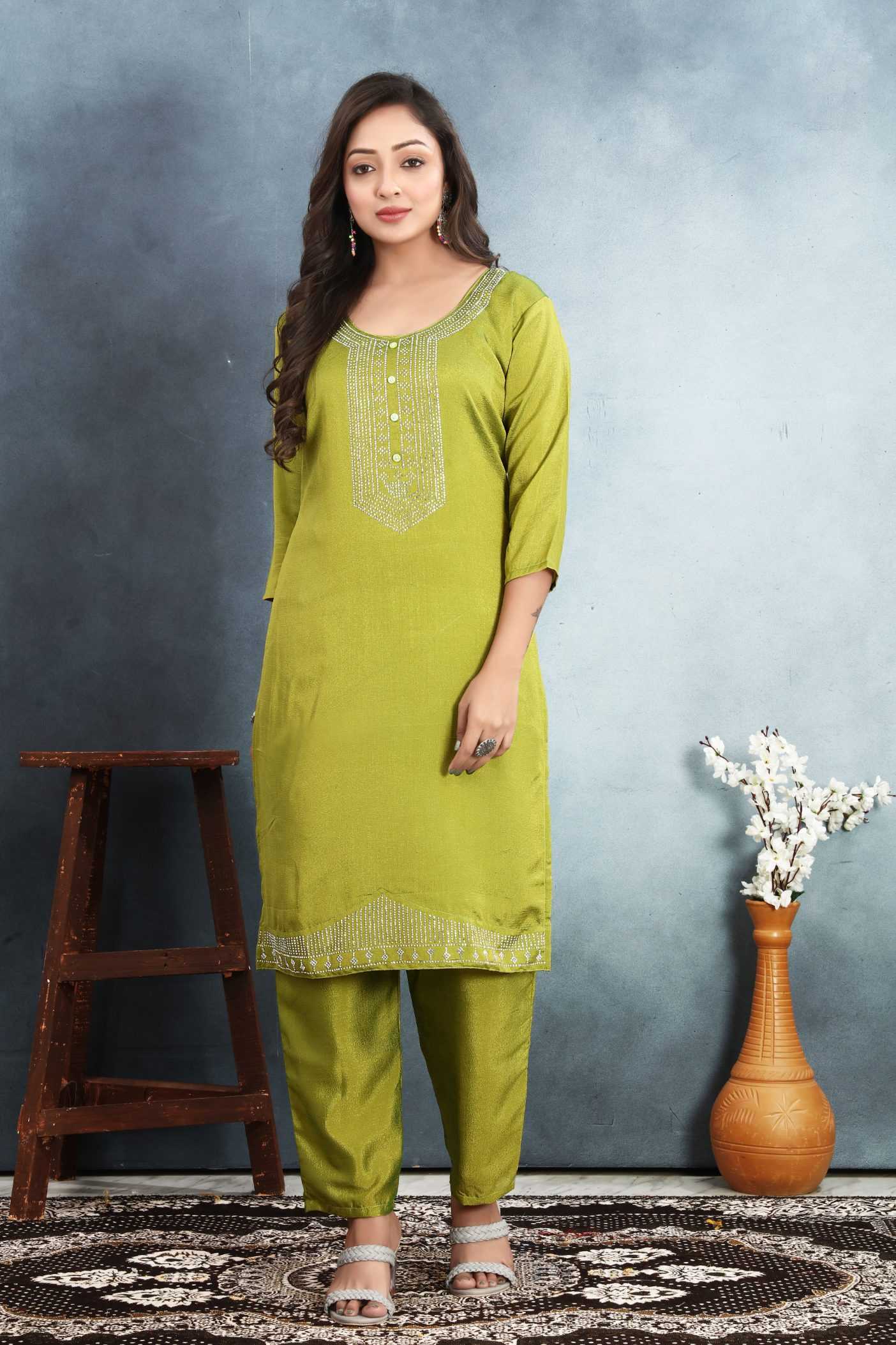 Ynf Vichitra Silk RIN153 8006 Kurti Wholesale Ethnic Kurtis Tunic Kurti Round Neck Kurtis Manufacturer