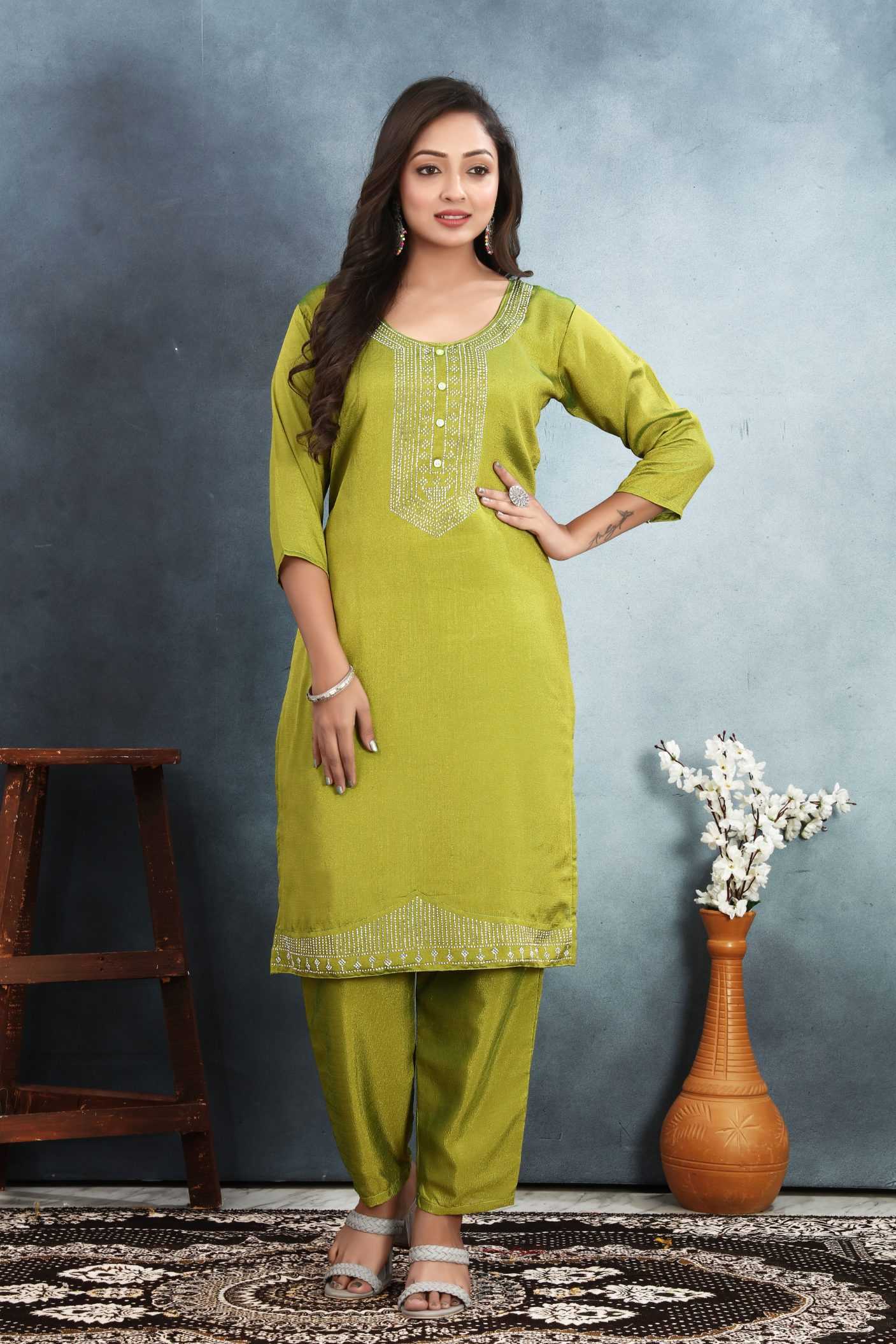 Ynf Vichitra Silk RIN153 8006 Kurti Wholesale Ethnic Kurtis Tunic Kurti Round Neck Kurtis Manufacturer