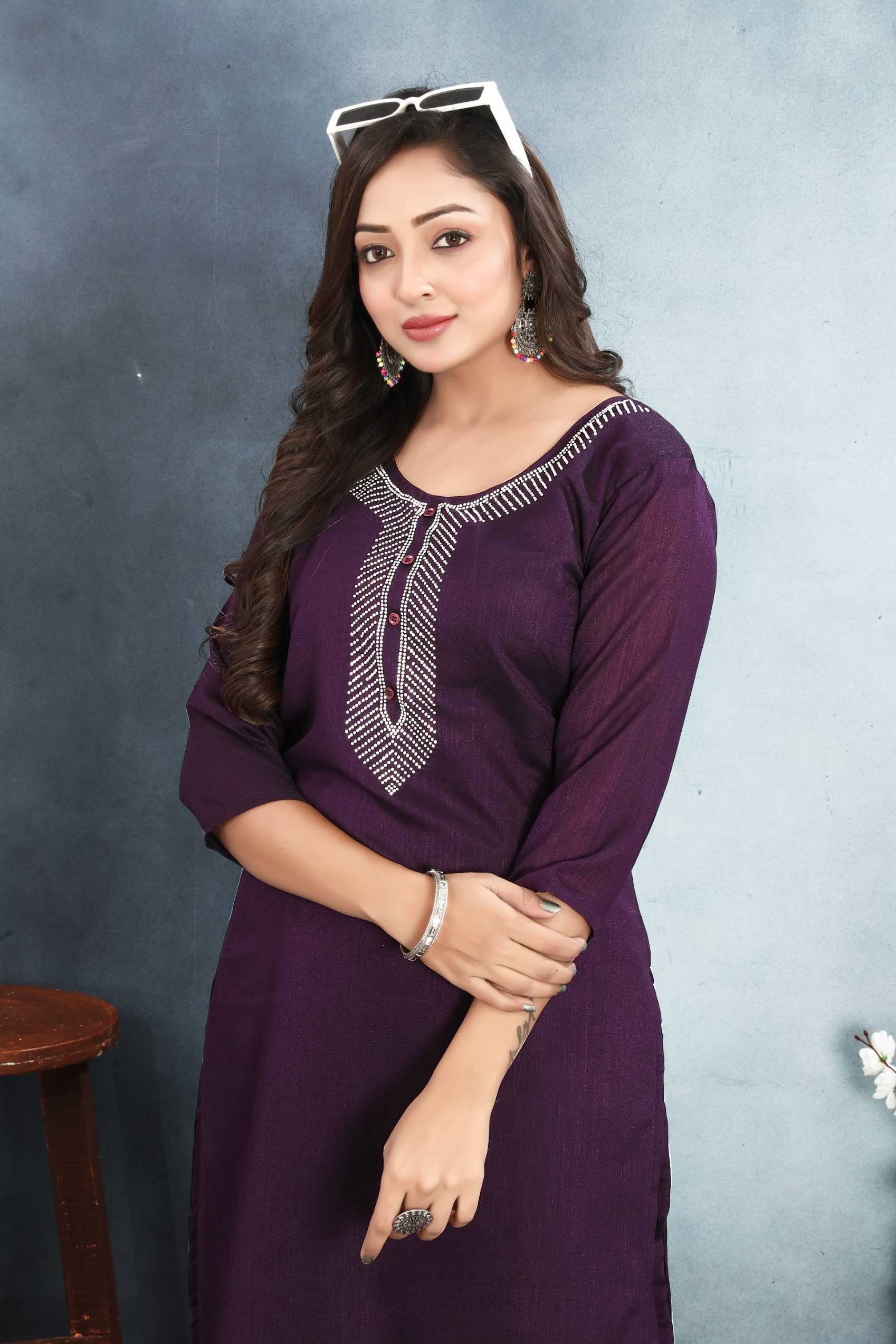 Ynf Vichitra Silk RIN153 8006 Kurti Wholesale Ethnic Kurtis Tunic Kurti Round Neck Kurtis Manufacturer