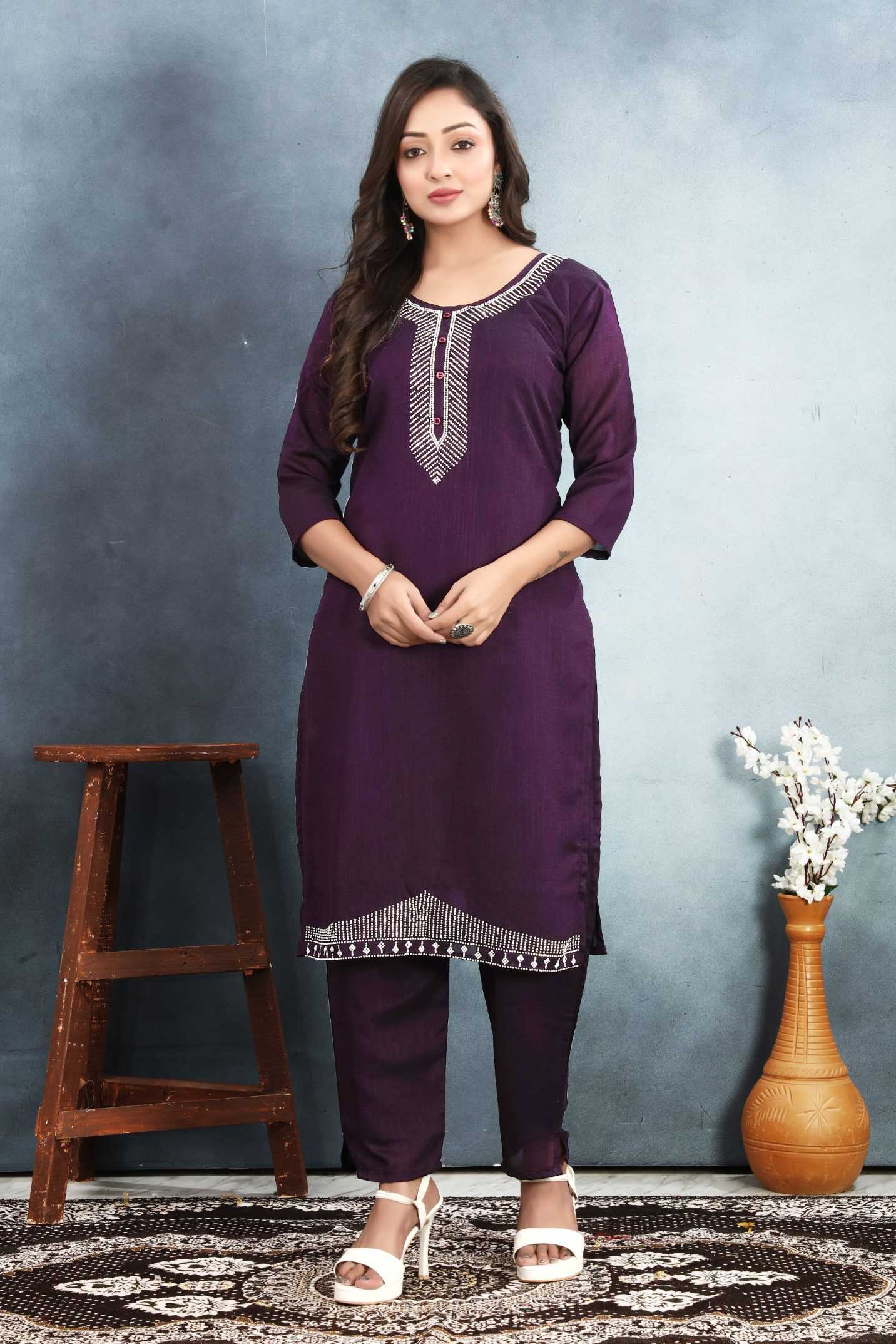 Ynf Vichitra Silk RIN153 8006 Kurti Wholesale Ethnic Kurtis Tunic Kurti Round Neck Kurtis Manufacturer