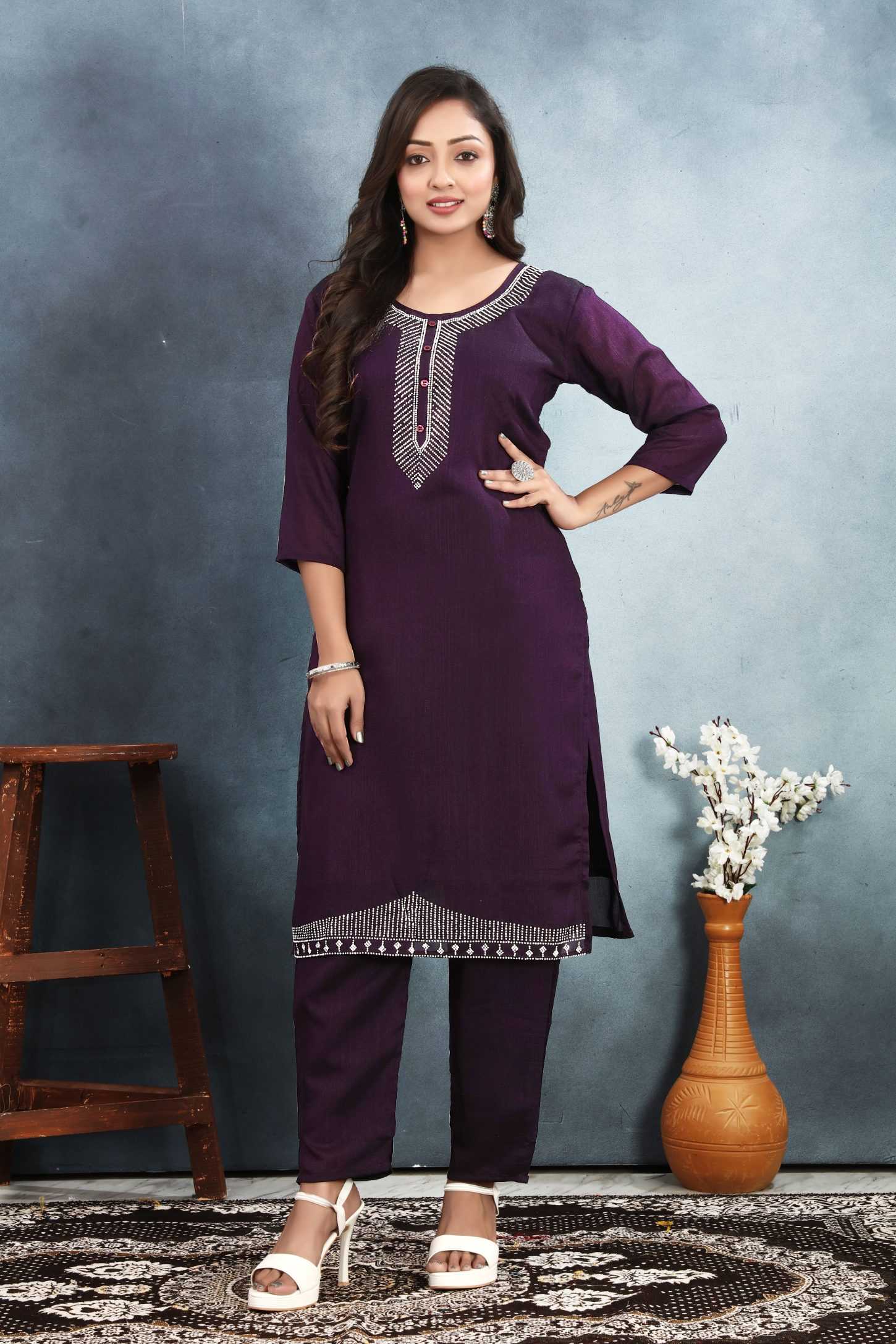 Ynf Vichitra Silk RIN153 8006 Kurti Wholesale Ethnic Kurtis Tunic Kurti Round Neck Kurtis Manufacturer