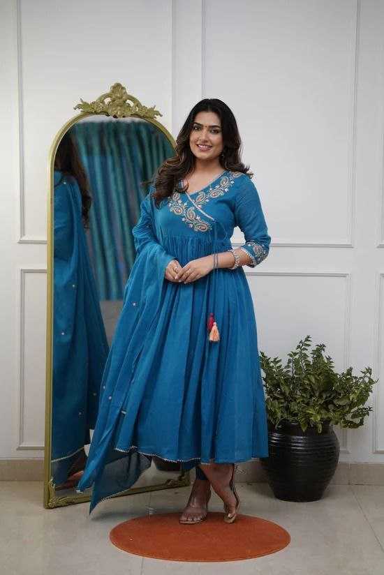Ynf Heavy Parampara KESH529 CHARMI Suits & Dresses Wholesale Ladies Suits Embroidery Suits Party wear suits Manufacturer