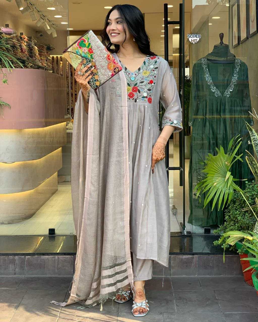 Ynf Viscose KESH536 3001 Kurti Wholesale Designer Kurtis Fancy Kurti Embroidered Kurtis Manufacturer