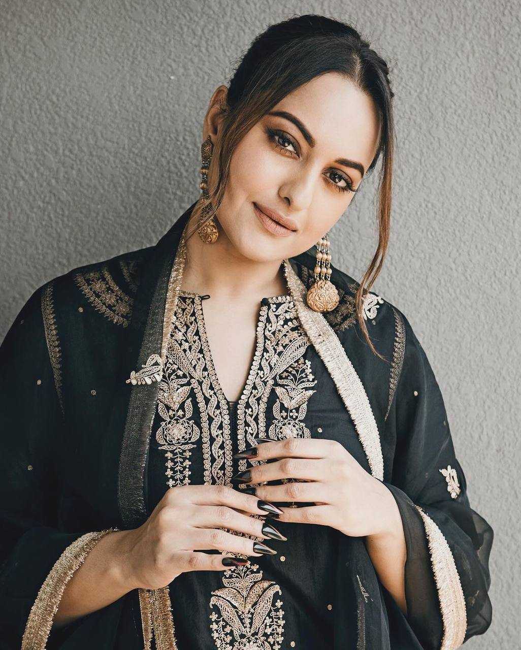 YNF CHINON SILK KESH149 1244 SUITS & DRESSES WHOLESALE SHARARA SALWAR EMBROIDERY LADIES SILK PARTY WEAR ZARI WORK SUITS MANUFACTURER