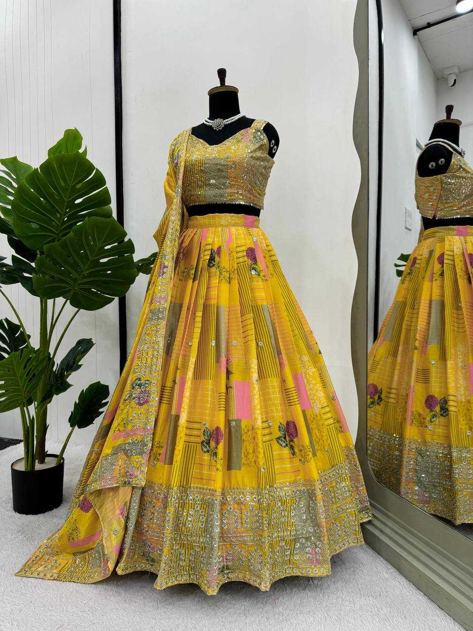 YNF CHINON SILK RIN162 293 LEHENGAS WHOLESALE TRADITIONAL SILK WEDDING LEHENGAS MANUFACTURER