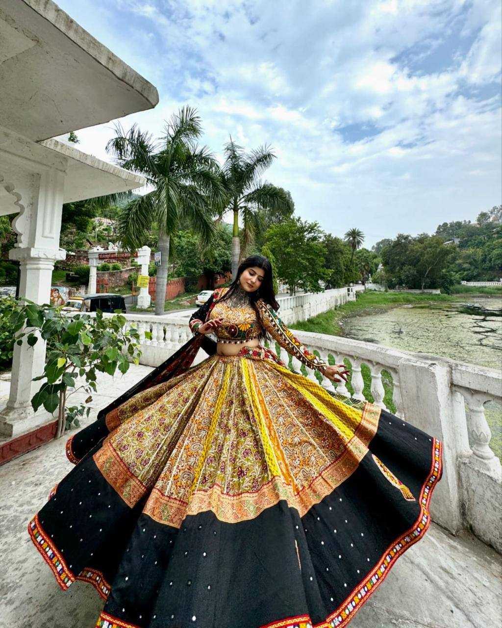 YNF MUSLIN COTTON KESH151 083 LEHENGAS WHOLESALE TRADITIONAL NAVRATRI CHANIYA CHOLI MANUFACTURER