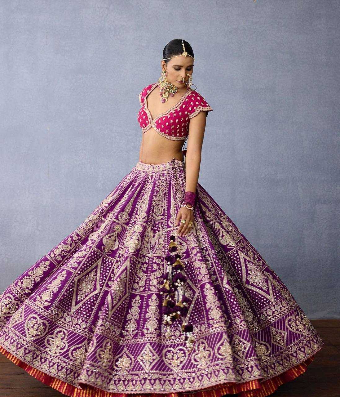 YNF SILK RIN114 5038 LEHENGAS WHOLESALE TRADITIONAL SILK CELEBRITY EMBROIDERED BOLLYWOOD LEHENGAS  MANUFACTURER