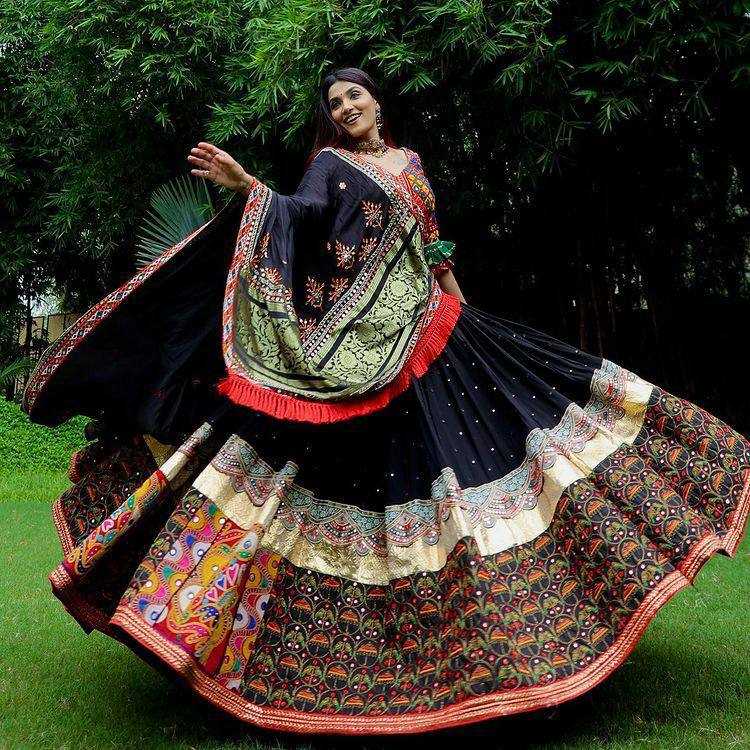 YNF SOFT BUTTER SILK KESH151 854 LEHENGAS WHOLESALE TRADITIONAL PRINTED NAVRATRI CHANIYA CHOLI MANUFACTURER