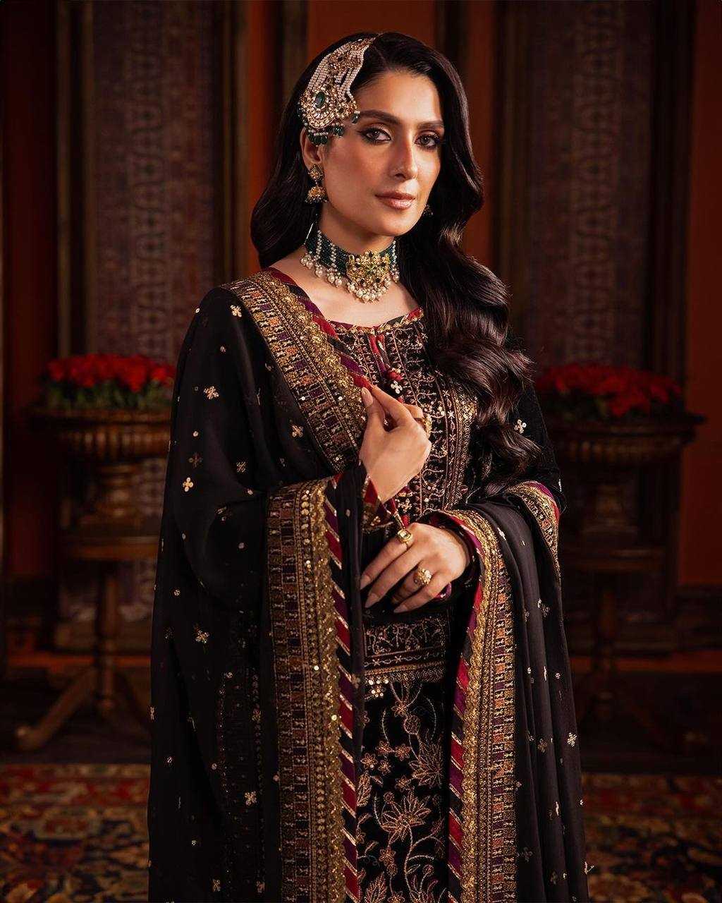 YNF VELVET KESH150 1165 SUITS & DRESSES WHOLESALE VELVET EMBROIDERY LADIES SILK PARTY WEAR ZARI WORK SUITS MANUFACTURER