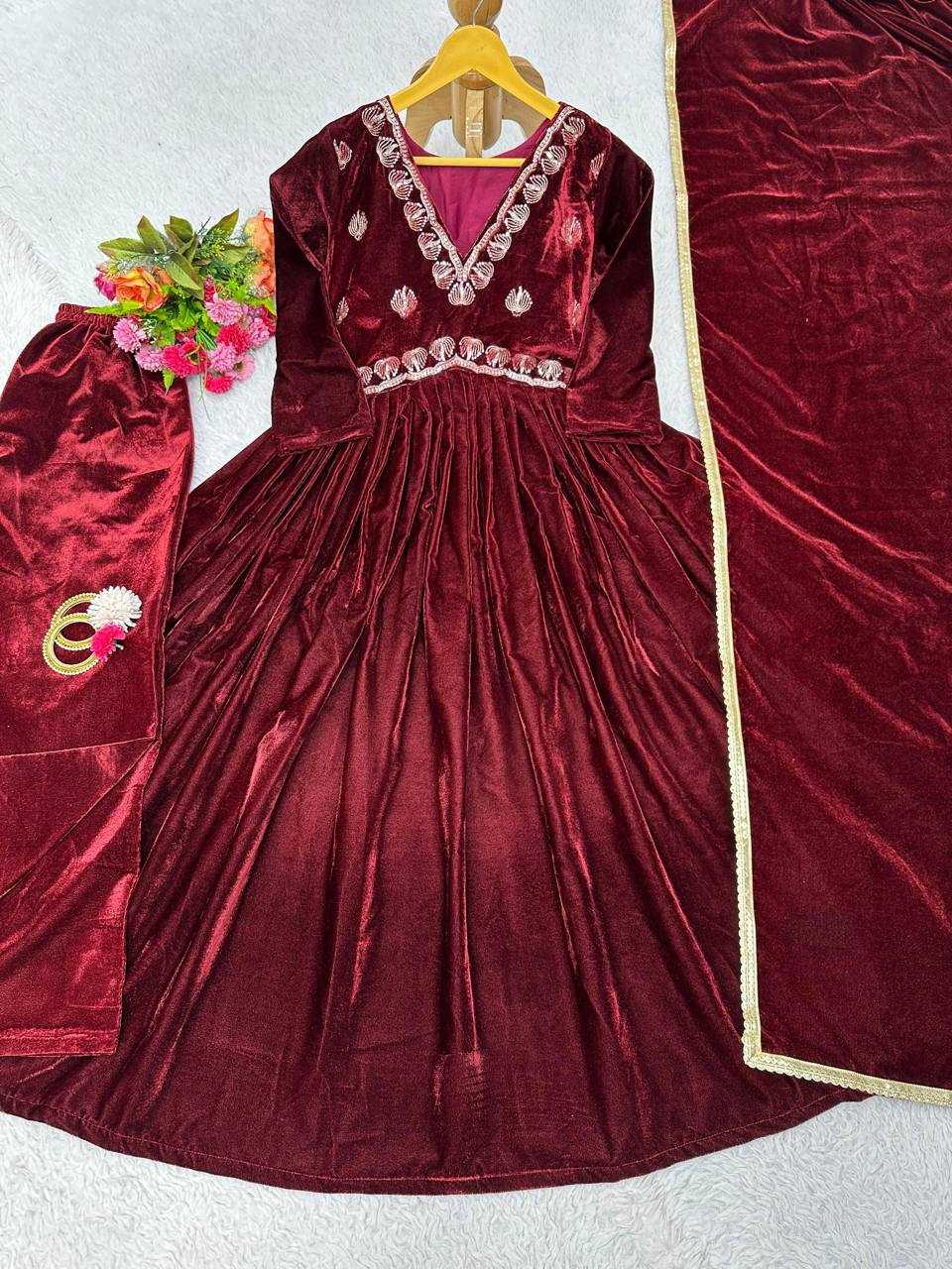 YNF VELVET RIN133 8069 SUITS & DRESSES WHOLESALE VELVET LADIES SILK ANARKALI ZARI WORK SUITS MANUFACTURER