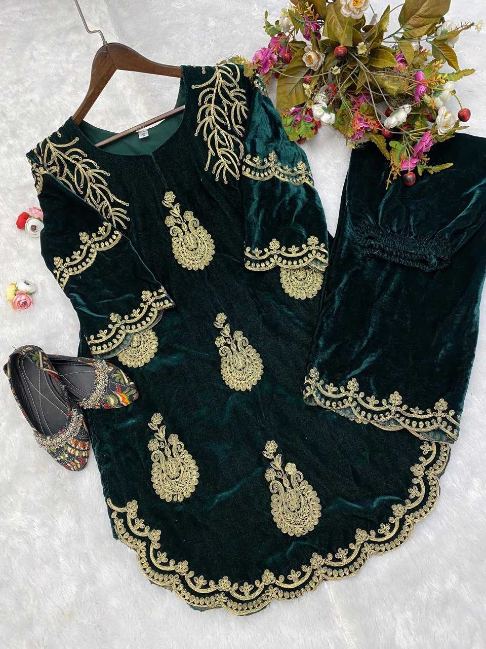 YNF VELVET RIN141 1762 SUITS & DRESSES WHOLESALE KASHMIRI VELVET EMBROIDERY LADIES SILK SUITS MANUFACTURER