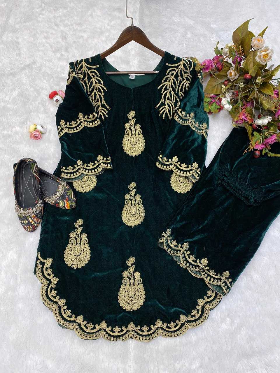 YNF VELVET RIN141 1762 SUITS & DRESSES WHOLESALE KASHMIRI VELVET EMBROIDERY LADIES SILK SUITS MANUFACTURER