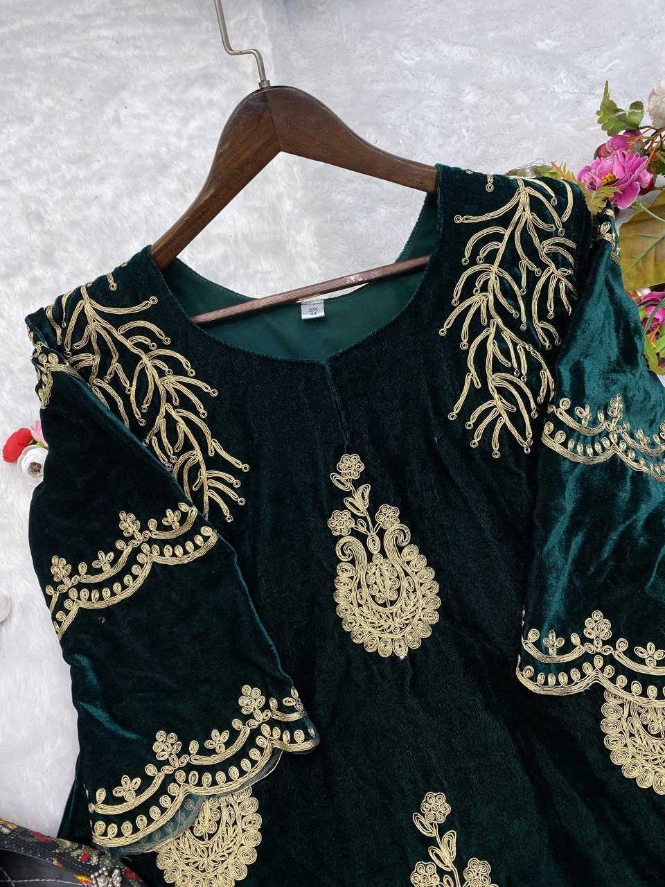 YNF VELVET RIN141 1762 SUITS & DRESSES WHOLESALE KASHMIRI VELVET EMBROIDERY LADIES SILK SUITS MANUFACTURER