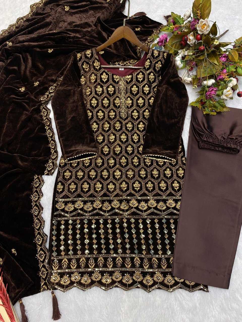 YNF VELVET RIN141 1782 SUITS & DRESSES WHOLESALE LADIES SILK VELVET KASHMIRI EMBROIDERY SUITS MANUFACTURER