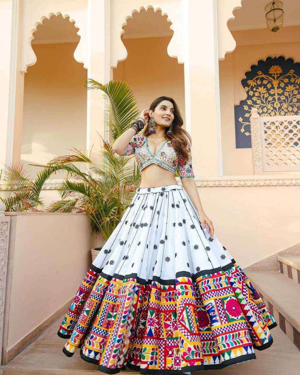 YNF CHINON KESH163 22 LEHENGAS WHOLESALE TRADITIONAL PRINTED NAVRATRI CHANIYA CHOLI LEHENGAS MANUFACTURER