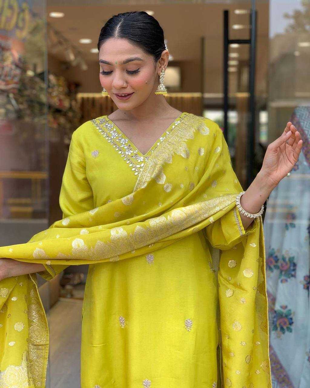 YNF HEAVY ROMAN SILK KESH211 LDY55 SUITS & DRESSES WHOLESALE EMBROIDERY LADIES SILK PARTY WEAR ZARI WORK SUITS MANUFACTURER