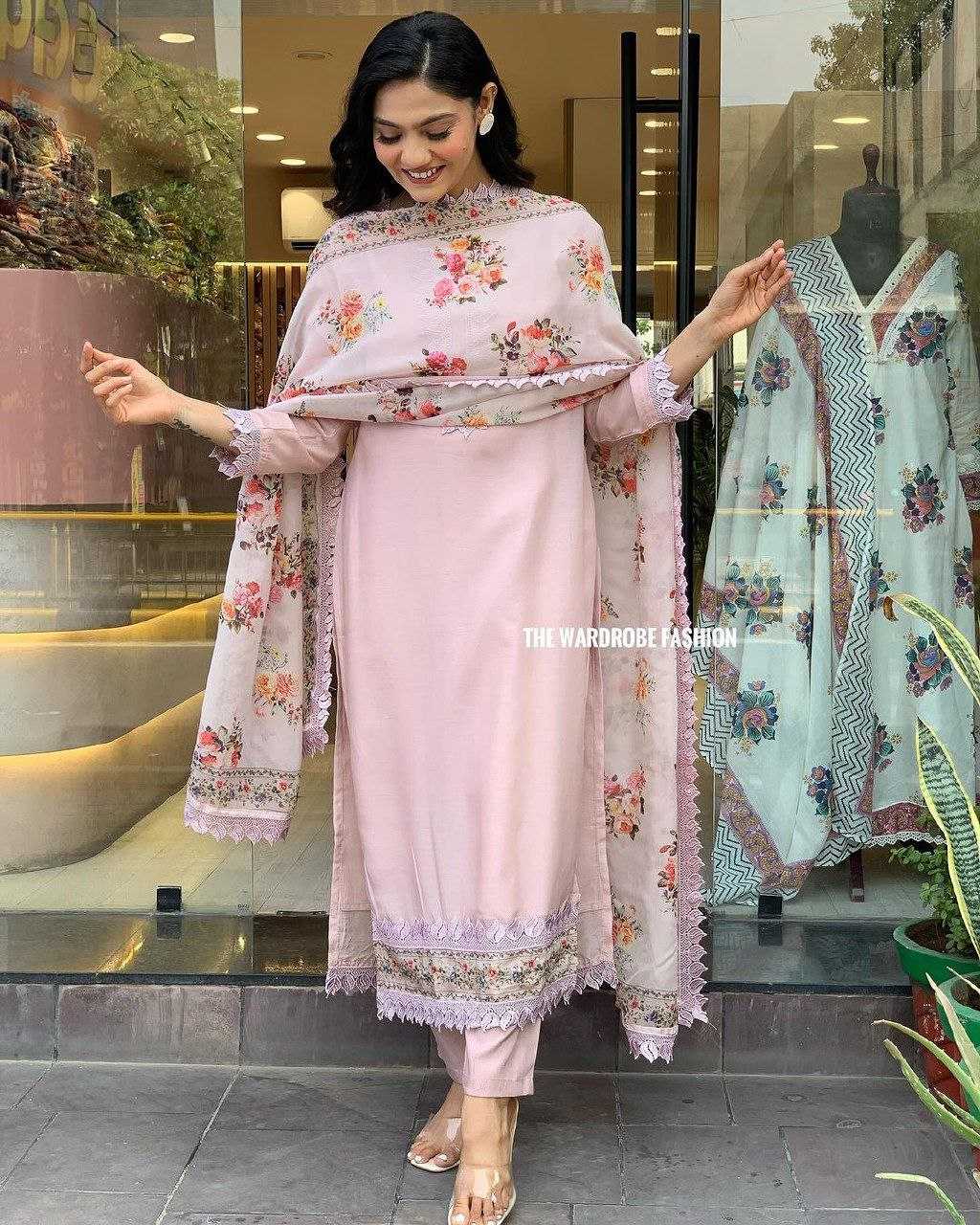 YNF HEAVY ROMAN SILK RIN201 RRD02 SUITS & DRESSES ISLAMIC CLOTHING WHOLESALE LADIES PAKISTANI EMBROIDERED LADIES SILK SUITS MANUFACTURER