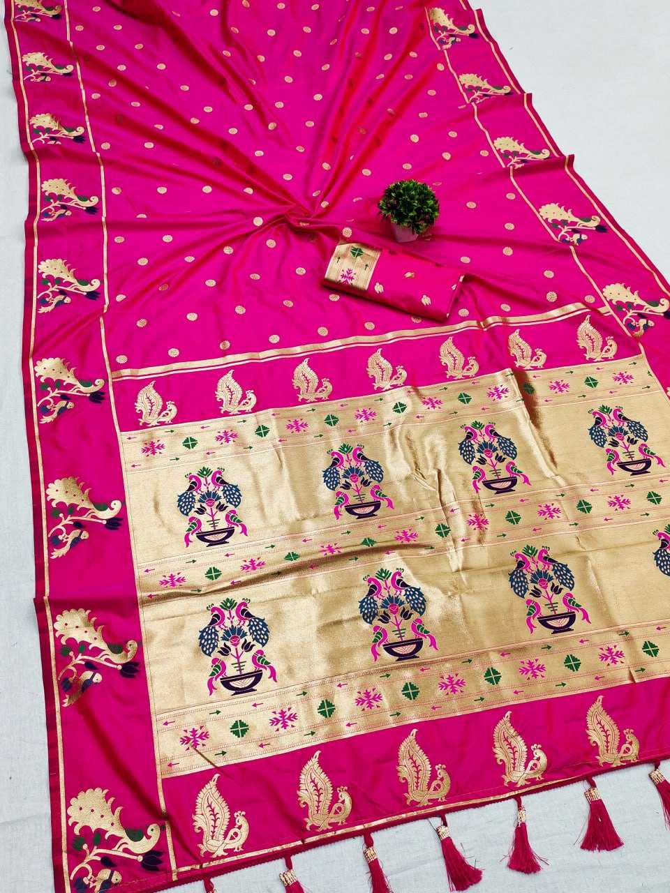 YNF PAITAHNI SILK RIN150 Avantika Gold SILK SAREES WHOLESALE PAITHANI SOFT SILK TRADITIONAL SILK PURE ZARI SILK SAREES MANUFACTURER