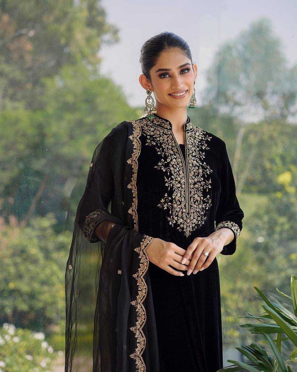 YNF VELVET KESH124 778 SUITS & DRESSES ISLAMIC CLOTHING WHOLESALE PAKISTANI VELVET EMBROIDERY LADIES SILK LADIES PARTY WEAR SUITS  MANUFACTURER