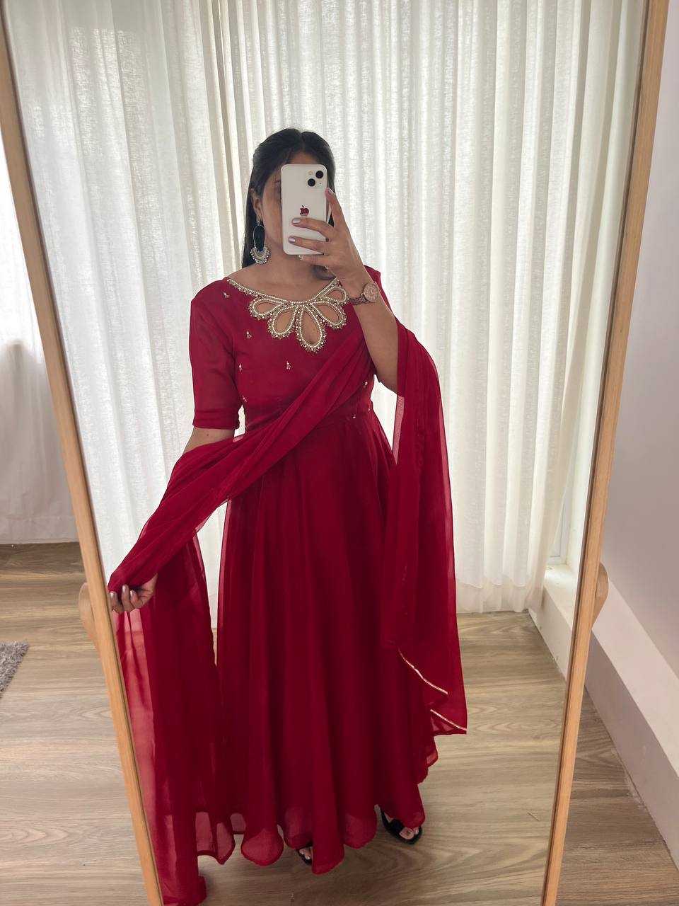 YNF GEORGETTE KESH240 393 GOWNS WHOLESALE LONG GEORGETTE RED GOWNS MANUFACTURER