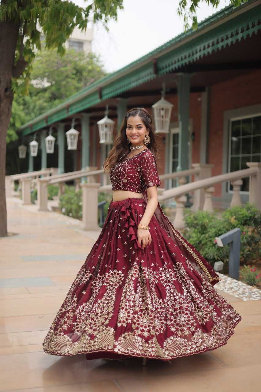 YNF RANGOLI SILK KESH215 5038 LEHENGAS WHOLESALE SILK WEDDING EMBROIDERED LEHENGAS MANUFACTURER