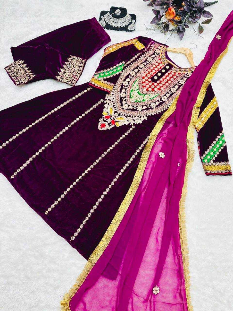 YNF VELVET KESH158 9999 SUITS & DRESSES WHOLESALE KASHMIRI VELVET EMBROIDERED LADIES SILK SUITS MANUFACTURER