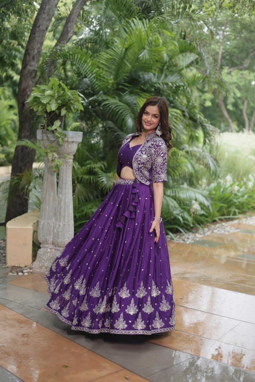 YNF CHINON KESH132 7128 LEHENGAS WHOLESALEJACKET STYLE WEDDING EMBROIDERED SQUNIS LEHENGAS MANUFACTURER