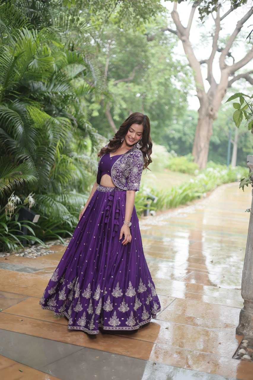 YNF CHINON KESH132 7128 LEHENGAS WHOLESALEJACKET STYLE WEDDING EMBROIDERED SQUNIS LEHENGAS MANUFACTURER