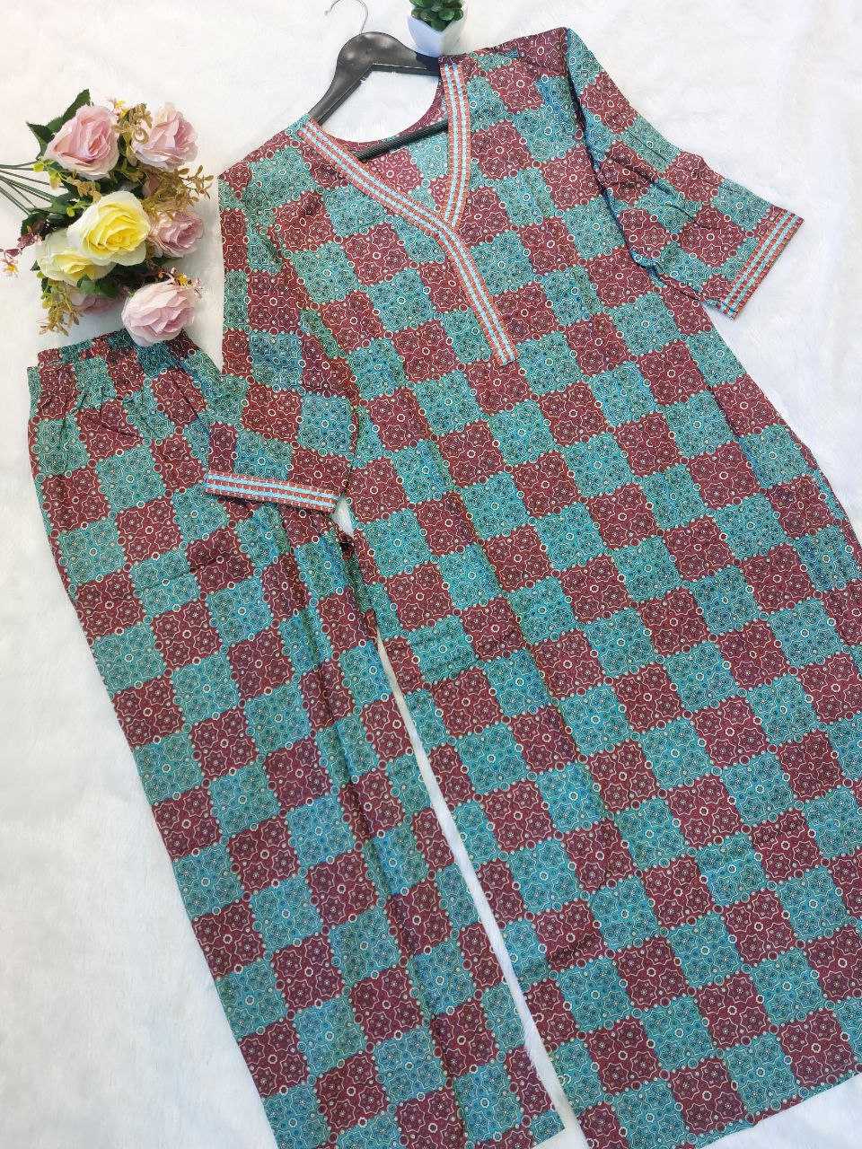 YNF COTTON RIN201 RRD47 KURTIS WHOLESALE KURTIS WITH BOTTOM PRINTED CASUAL KURTIS MANUFACTURER