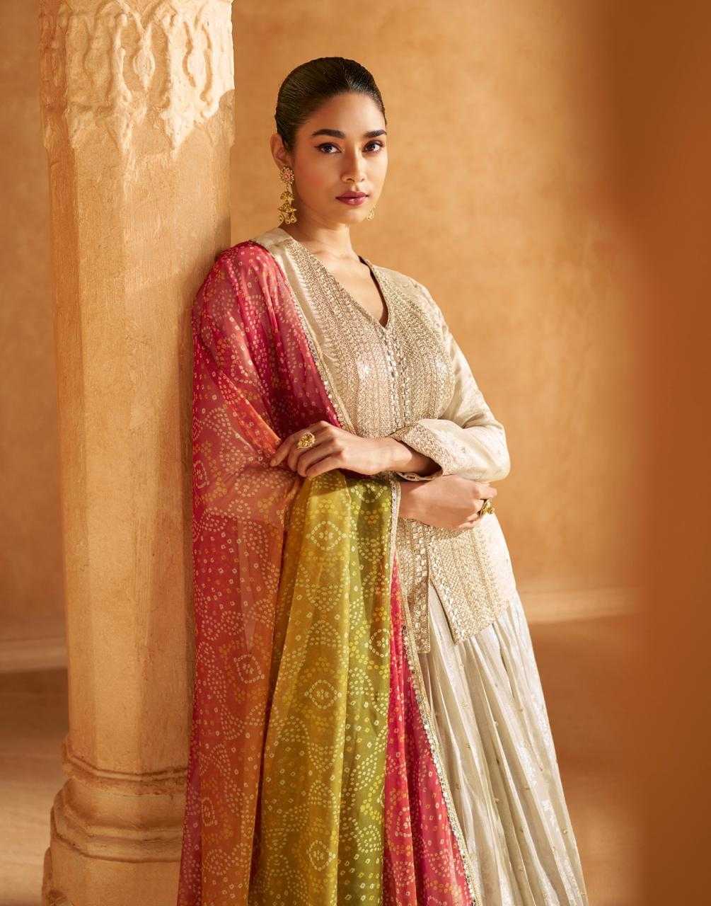 YNF JACQUARD SILK SAYURI KESH233 TORAN CLOTHING BRANDS WHOLESALE LEHENGAS MANUFACTURER