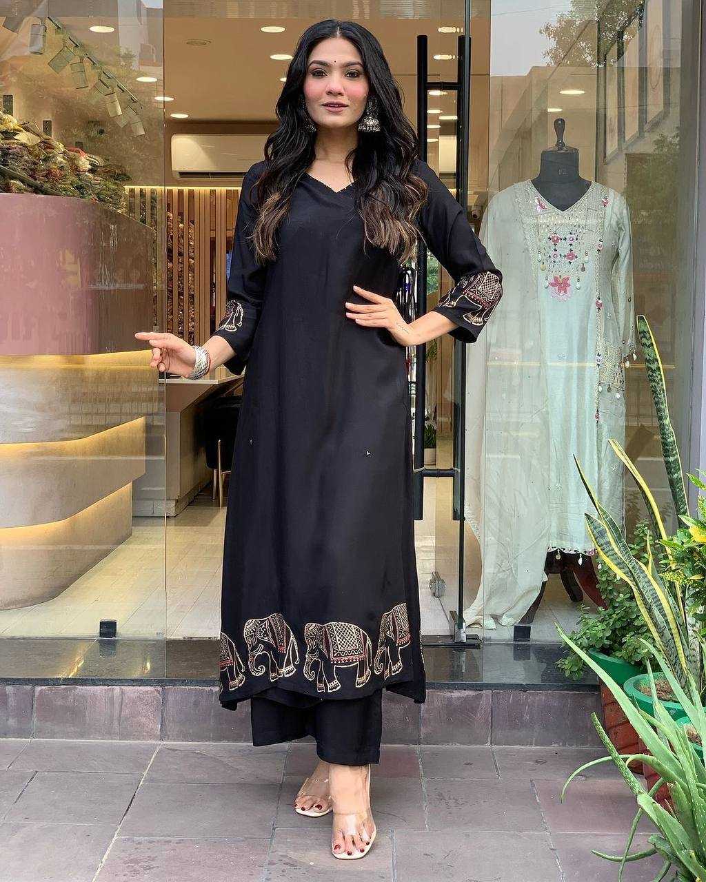 YNF MUSLIN KESH211 LDY115 KURTIS WHOLESALE FESTIVE LONG KURTI WITH BOTTOM BLACK KURTIS MANUFACTURER