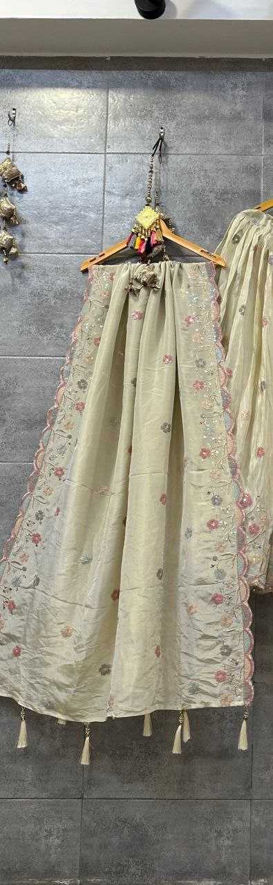 YNF TISSUE SILK KESH179 AHB112 LEHENGAS WHOLESALE WEDDING WHITE SILK LEHENGAS MANUFACTURER